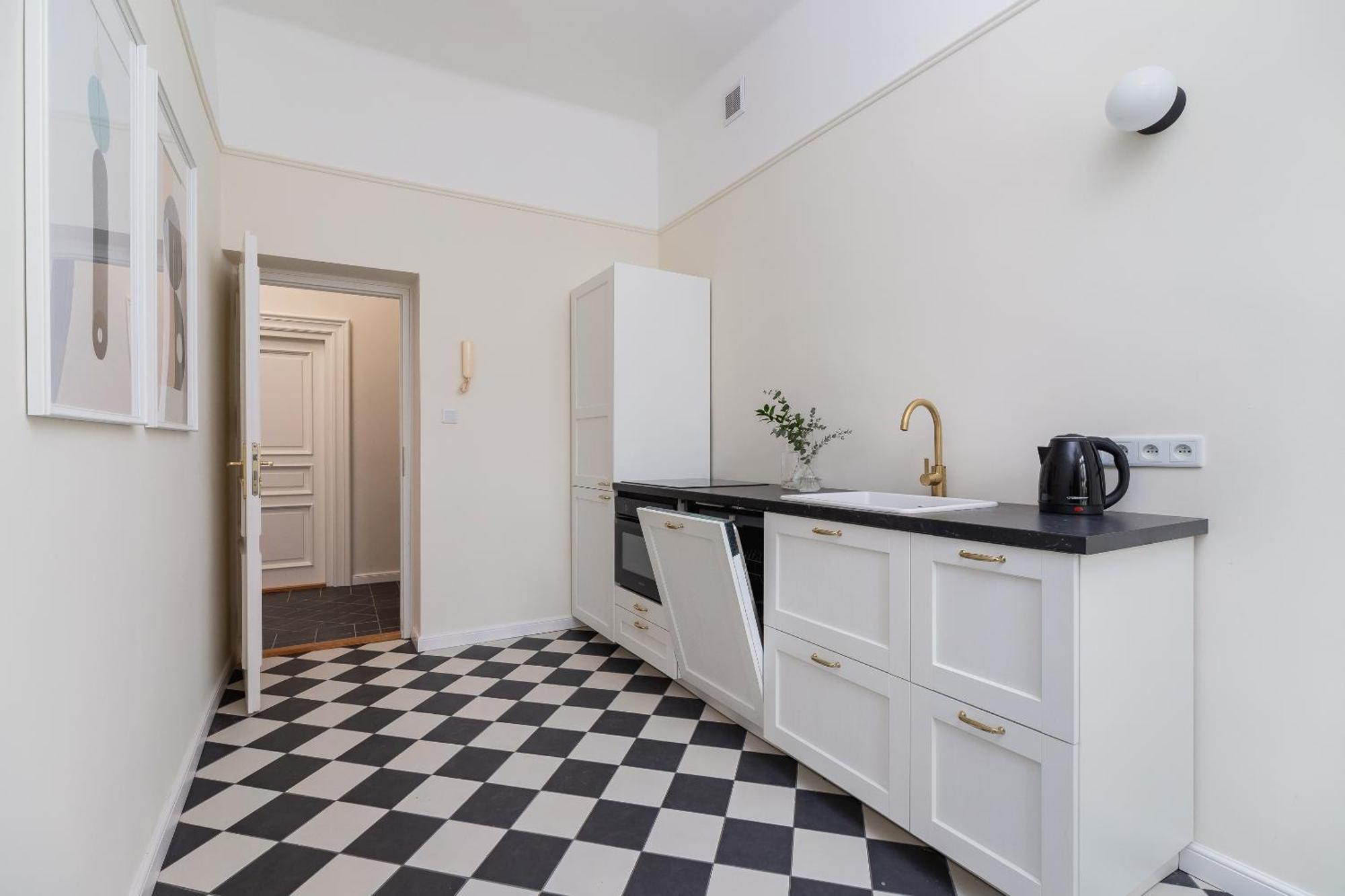Apartament 3-bedroom - Rejtana 10 *